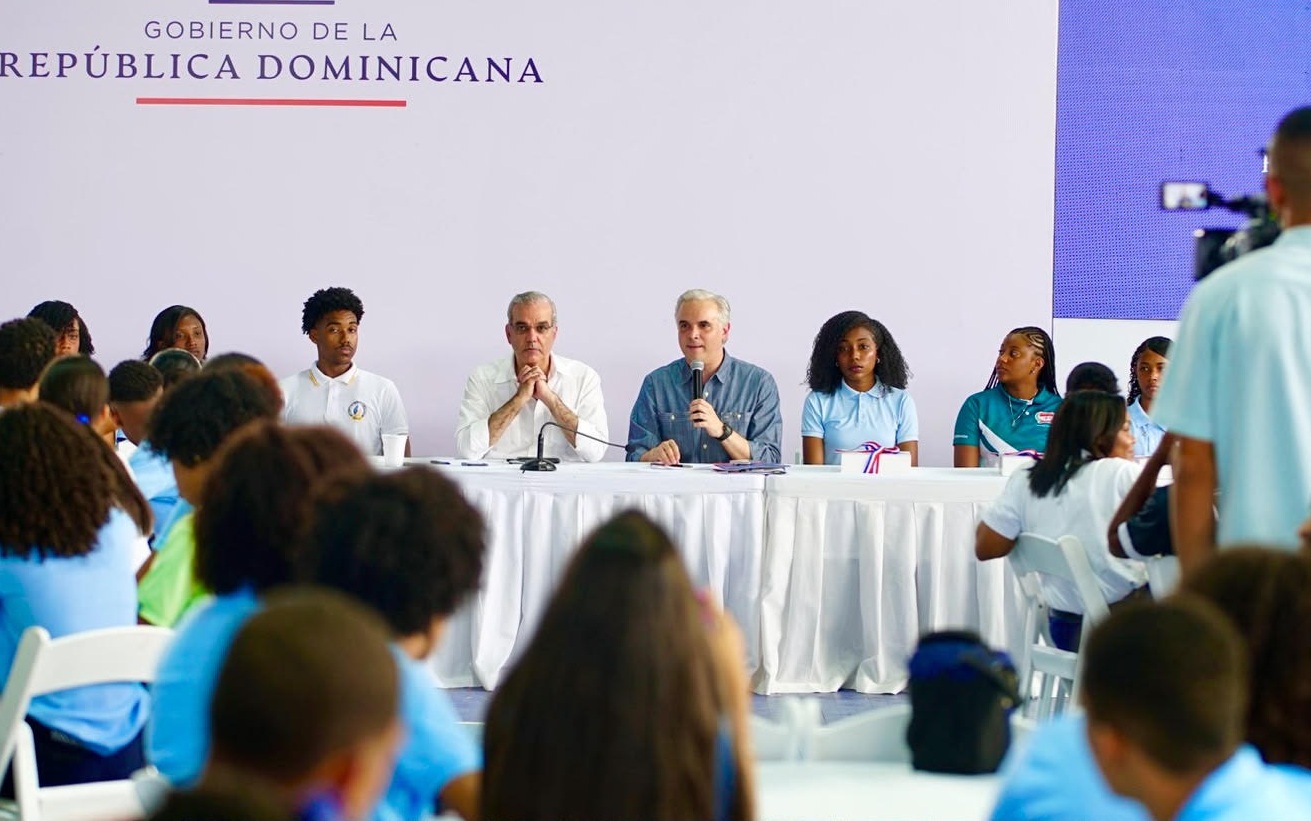 Abinader dice zona Samaná se  transforma con inversión oficial