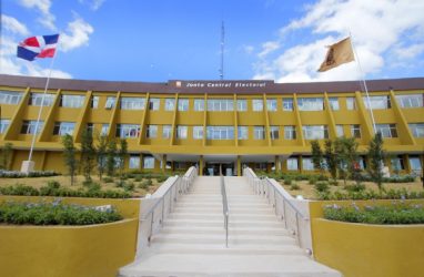 Tribunal RD ordena JCE pagar más US$906,000 a empresa EU Tribunal RD ordena JCE pagar más US$906,000 a empresa EU