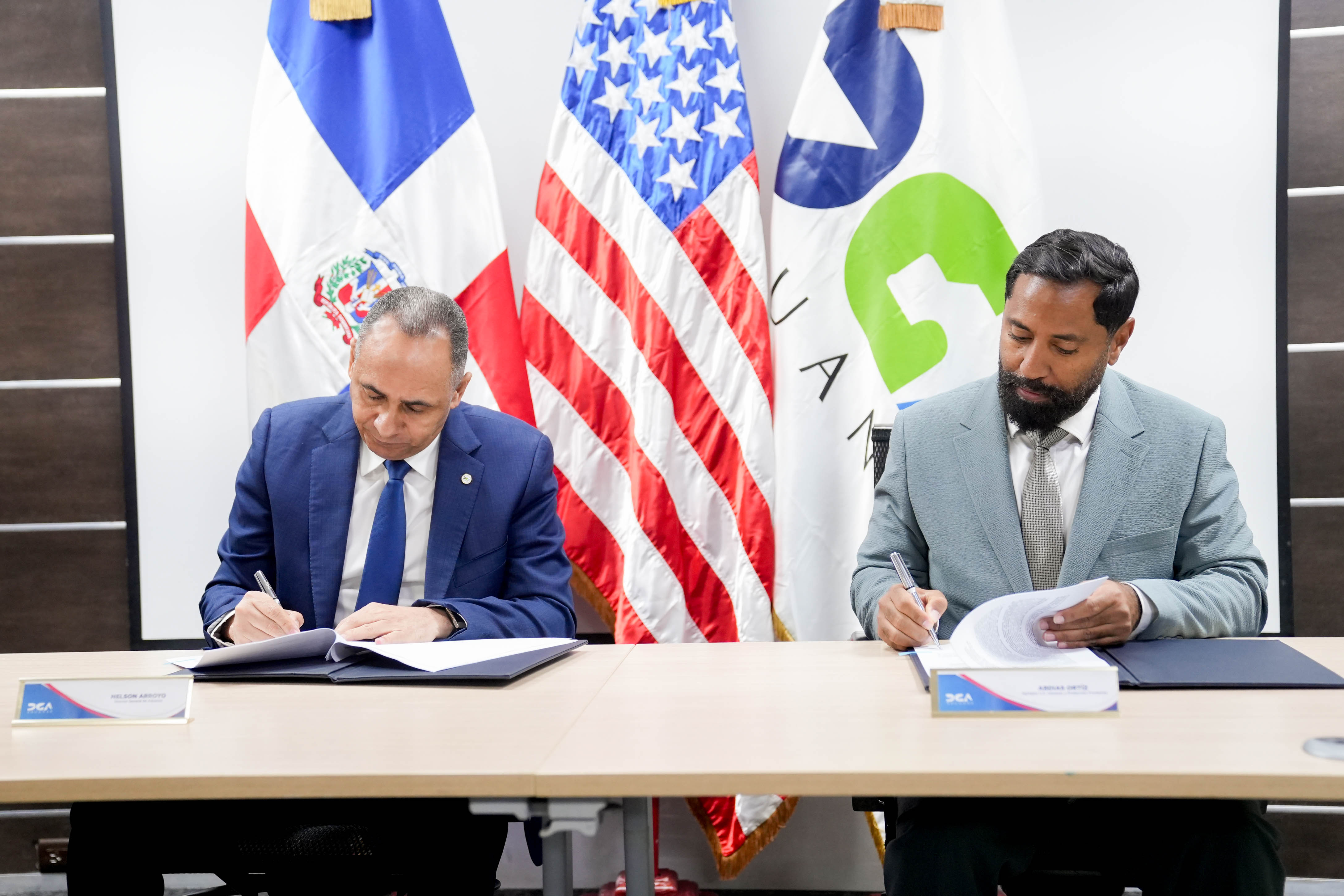 RD y EEUU buscan reforzar la seguridad del comercio exterior imagen