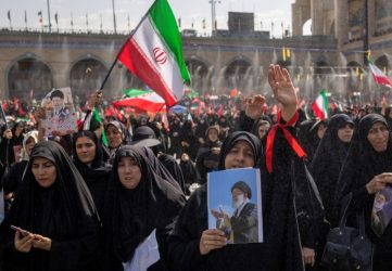 Millones de iraníes despiden restos líder supremo Jamenei Millones de iraníes despiden restos líder supremo Jamenei