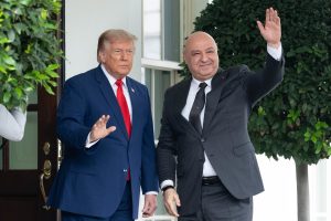 Trump ordena reanudar vuelos directos entre EEUU y Líbano