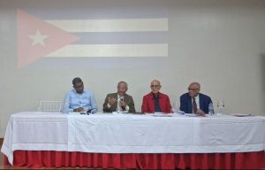 Presentan en Dominicana libro con conferencia de Fidel Castro