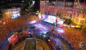 ESPAÑA: Millones salen a las calles para festejar el triunfo ESPAÑA: Millones salen a las calles para festejar el triunfo
