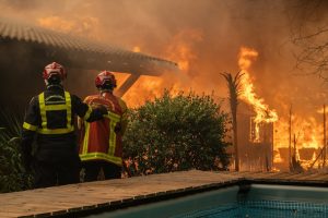 FRANCIA: Los incendios dejan ya más de 200.000 evacuados