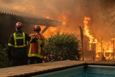 FRANCIA: Los incendios dejan ya más de 200.000 evacuados FRANCIA: Los incendios dejan ya más de 200.000 evacuados