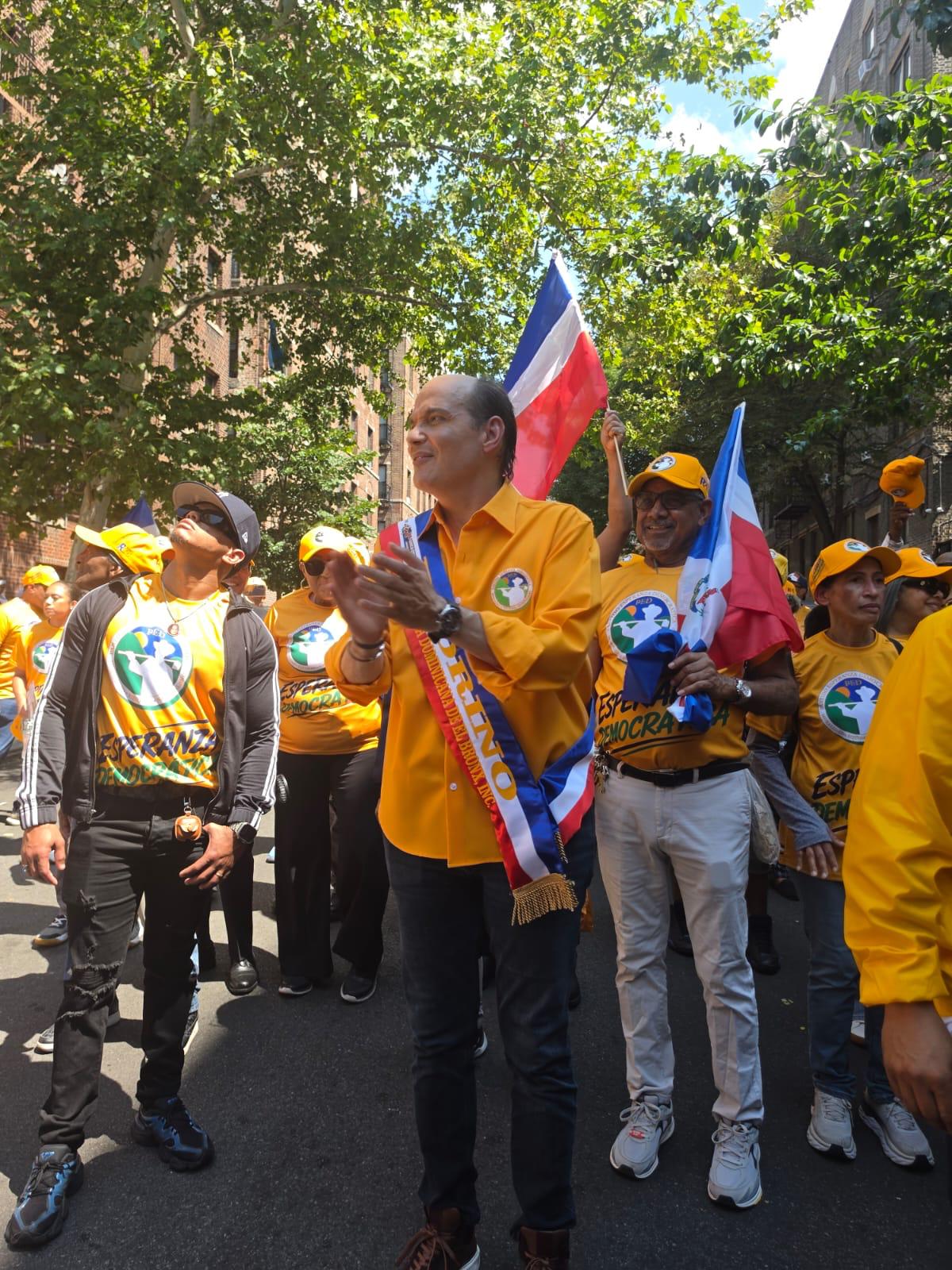 Ramfis recibe apoyo durante la Gran Parada Dominicana Bronx imagen