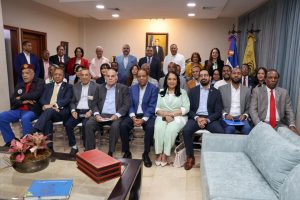 FOPPPREDOM y otras exponen reformas electorales ante JCE FOPPPREDOM y otras exponen reformas electorales ante JCE