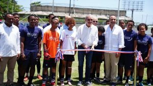 Gobierno entrega un complejo deportivo en S. Domingo Savio