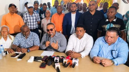 Gremios transporte garantizan que no aumentarán los pasajes Gremios transporte garantizan que no aumentarán los pasajes