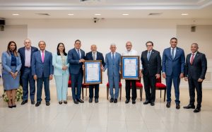 Senado reconoce a destacadas personalidades de Barahona Senado reconoce a destacadas personalidades de Barahona