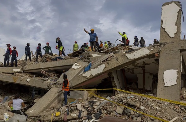 VENEZUELA: Un mes después siguen buscando desaparecidos imagen