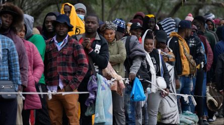 EEUU  prepara la deportación de miles haitianos al vencer el TPS