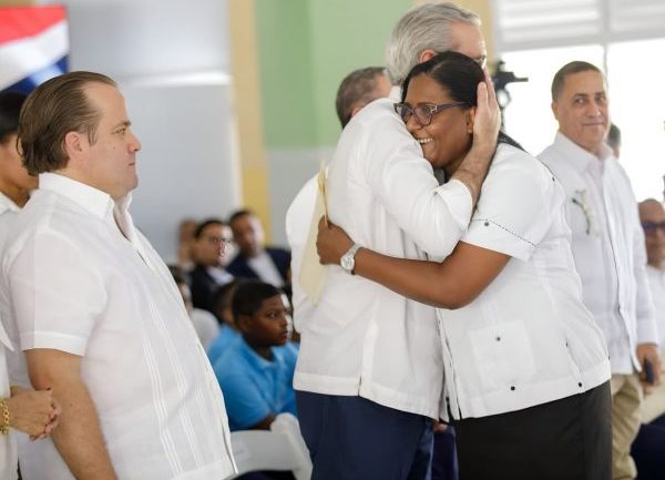 Abinader inaugurará 9 obras fin de semana en tres provincias