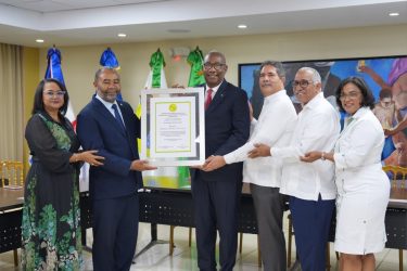 Reconocen al rector UASD por fortalecer el cooperativismo Reconocen al rector UASD por fortalecer el cooperativismo
