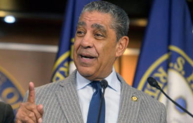 NY: Espaillat celebra fallo mantiene ciudadanía por nacimiento NY: Espaillat celebra fallo mantiene ciudadanía por nacimiento