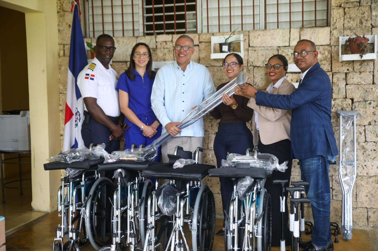 CONADIS entrega dispositivos reclusos centro Hara Nacionales imagen