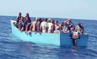 PUERTO RICO: Interceptan en Cabo Rojo yola con 50 personas PUERTO RICO: Interceptan en Cabo Rojo yola con 50 personas