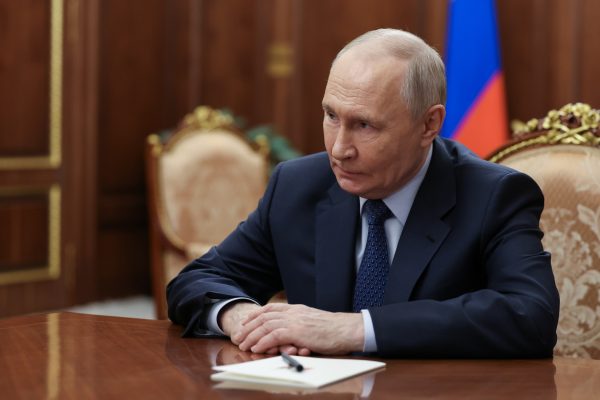 Popularidad Putin se desploma por la crisis de combustibles Popularidad Putin se desploma por la crisis de combustibles