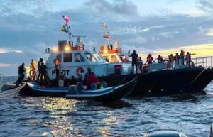 GUYANA: Rescatan a 67 tras volcar ferry con 133 personas GUYANA: Rescatan a 67 tras volcar ferry con 133 personas