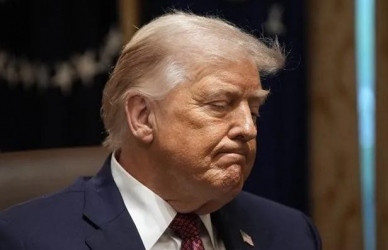Guerra y altos precios hunden aprobación de Trump al 34 % Guerra y altos precios hunden aprobación de Trump al 34 %