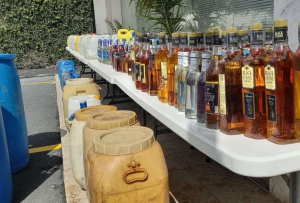 MP decomisa 5,000 unidades bebidas alcohólicas adulteradas MP decomisa 5,000 unidades bebidas alcohólicas adulteradas