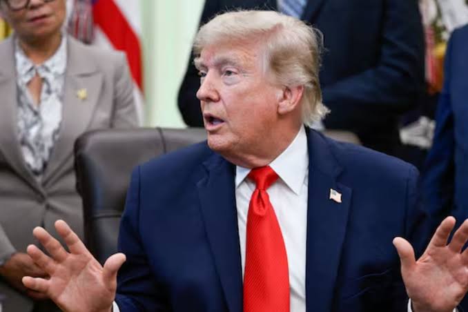 Trump descarta vía diplomática para abrir estrecho de Ormuz Trump descarta vía diplomática para abrir estrecho de Ormuz