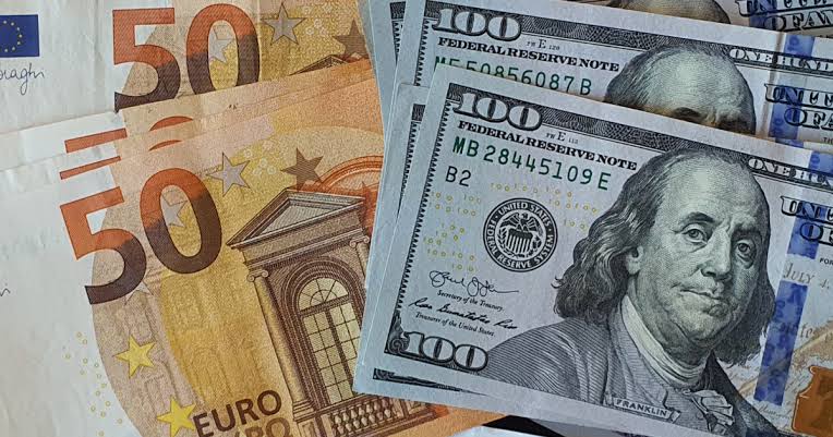 Dólar bajó 22 cts. y euro subió; eran vendidos $58.66 y $69.38 imagen