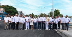 Gobierno RD entrega en SPM la remozada playa turítica El Faro