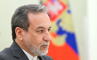 Irán dice deja completamente fuera de la negociación a EEUU