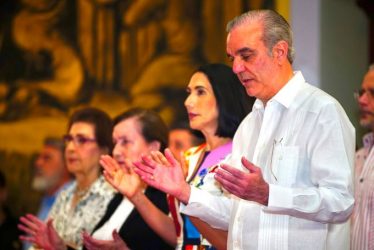 Abinader celebra cumpleaños con una misa acción de gracias