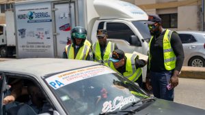Intervienen rutas transporte en Santiago por aumentos pasaje