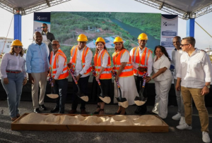 Vicepresidenta entrega obras e inicia proyecto agua La Romana