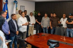 Dirigentes transporte aseguran  no aumentarán precio pasaje