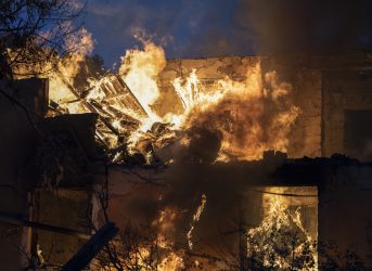UCRANIA: Al menos 9 muertos en ataque autobús en Lugansk UCRANIA: Al menos 9 muertos en ataque autobús en Lugansk