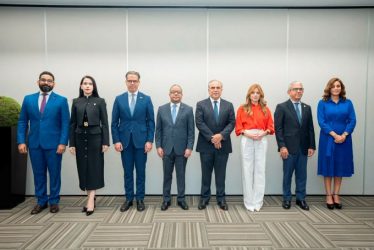 TC y CONEP analizan papel de justicia en el desarrollo de la RD TC y CONEP analizan papel de justicia en el desarrollo de la RD