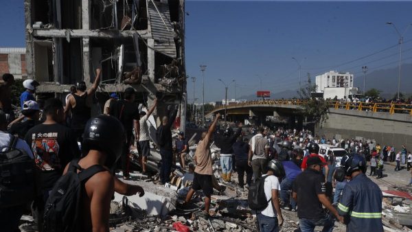 COLOMBIA: Aumentan a 75 los muertos por terremoto 7,4 COLOMBIA: Aumentan a 75 los muertos por terremoto 7,4