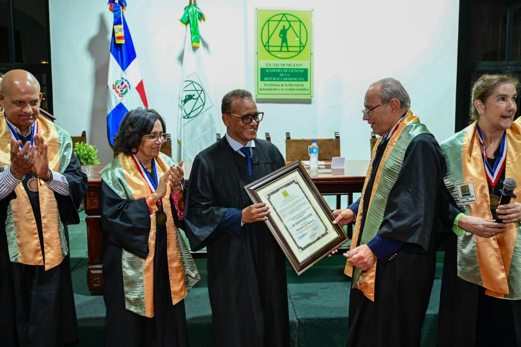 Basilio Belliard ingresa como Miembro Academia de Ciencias imagen