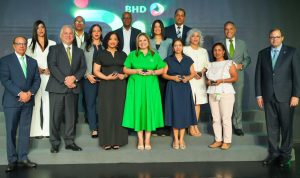 BHD reconoce trayectoria 997 empleados por años de servicio BHD reconoce trayectoria 997 empleados por años de servicio