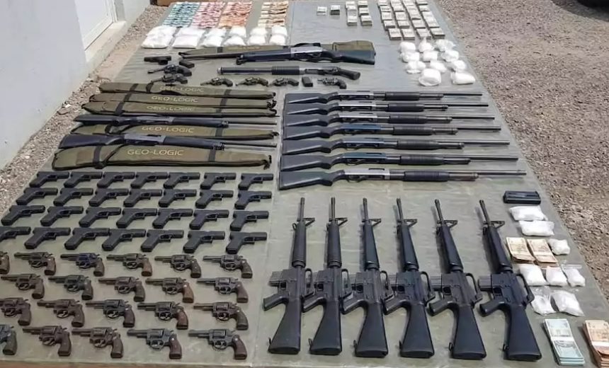 Policía ocupa 109 armas fuego  y drogas en región Enriquillo