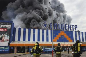 Ola ataques rusos contra Kiev deja 37 muertos y 42 heridos