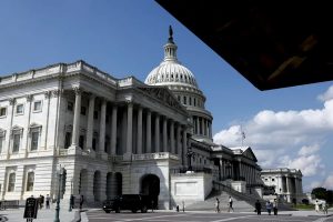 EEUU: Congresistas regresan al Capitolio evitar cierre Gobierno