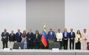 VENEZUELA: Chavismo y grupo oposición tienen primer diálogo VENEZUELA: Chavismo y grupo oposición tienen primer diálogo