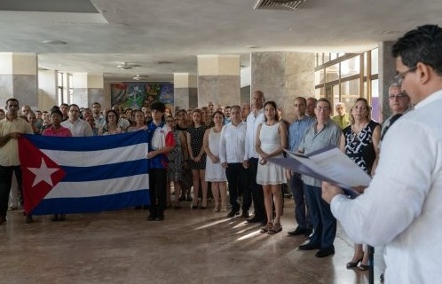 Cuba recibe a los diplomáticos expulsados de R. Dominicana