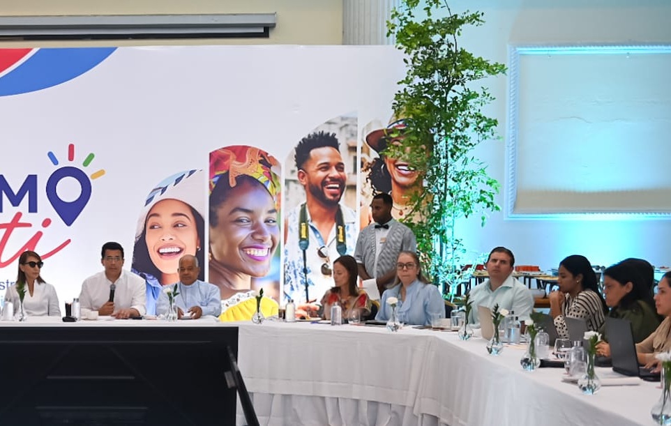 Turismo lanza programa para fortalecer destinos de la RD