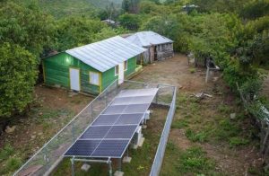 Gobierno instala energía solar escuelas y viviendas Elías Piña