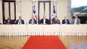 Gobierno entrega de títulos de parques nacionales al Estado