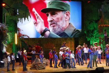 Cuba conmemora el centenario de Fidel Castro con espectáculo Cuba conmemora el centenario de Fidel Castro con espectáculo