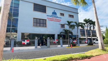 MIVHED ajusta compromisos pendientes con entidad regional