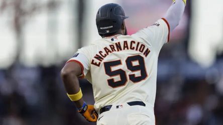 Dominicano Jerar Encarnación sobresale en el béisbol de Japón