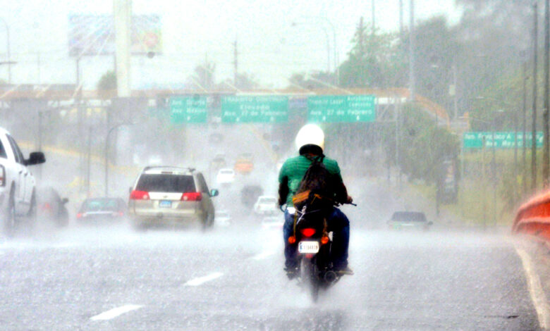 Vaguada y onda provocarán aguaceros y tormentas en RD